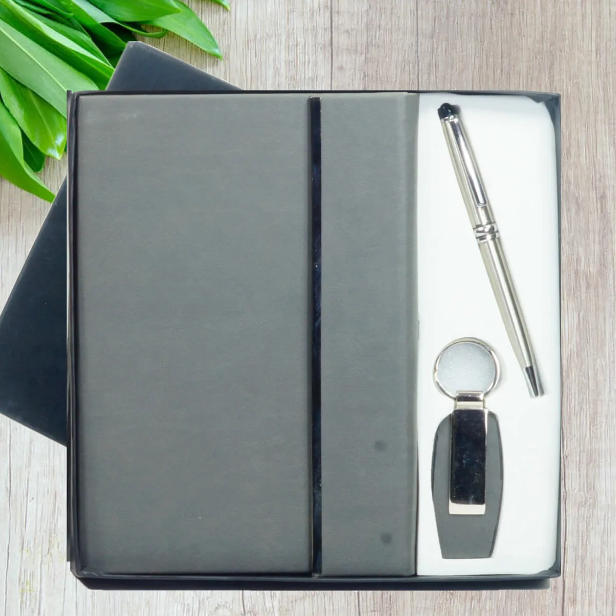 Gift Set Combo 3 in 1 4 Gift Set Combo 3 in 1 Grey color with logo engraved on all Dairy, pen, and Keychain